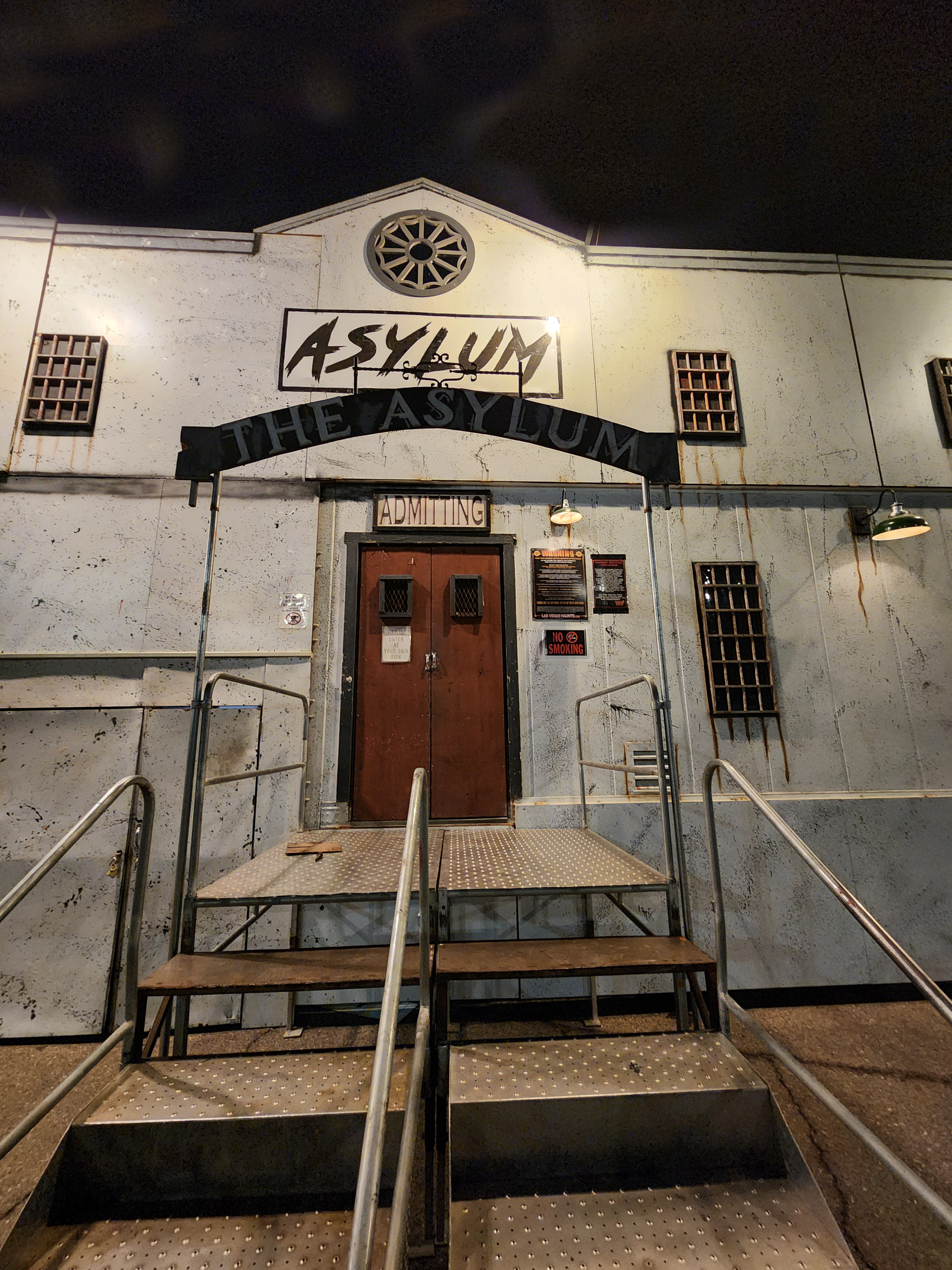 Asylum and Hotel Fear Haunted House atmosphere