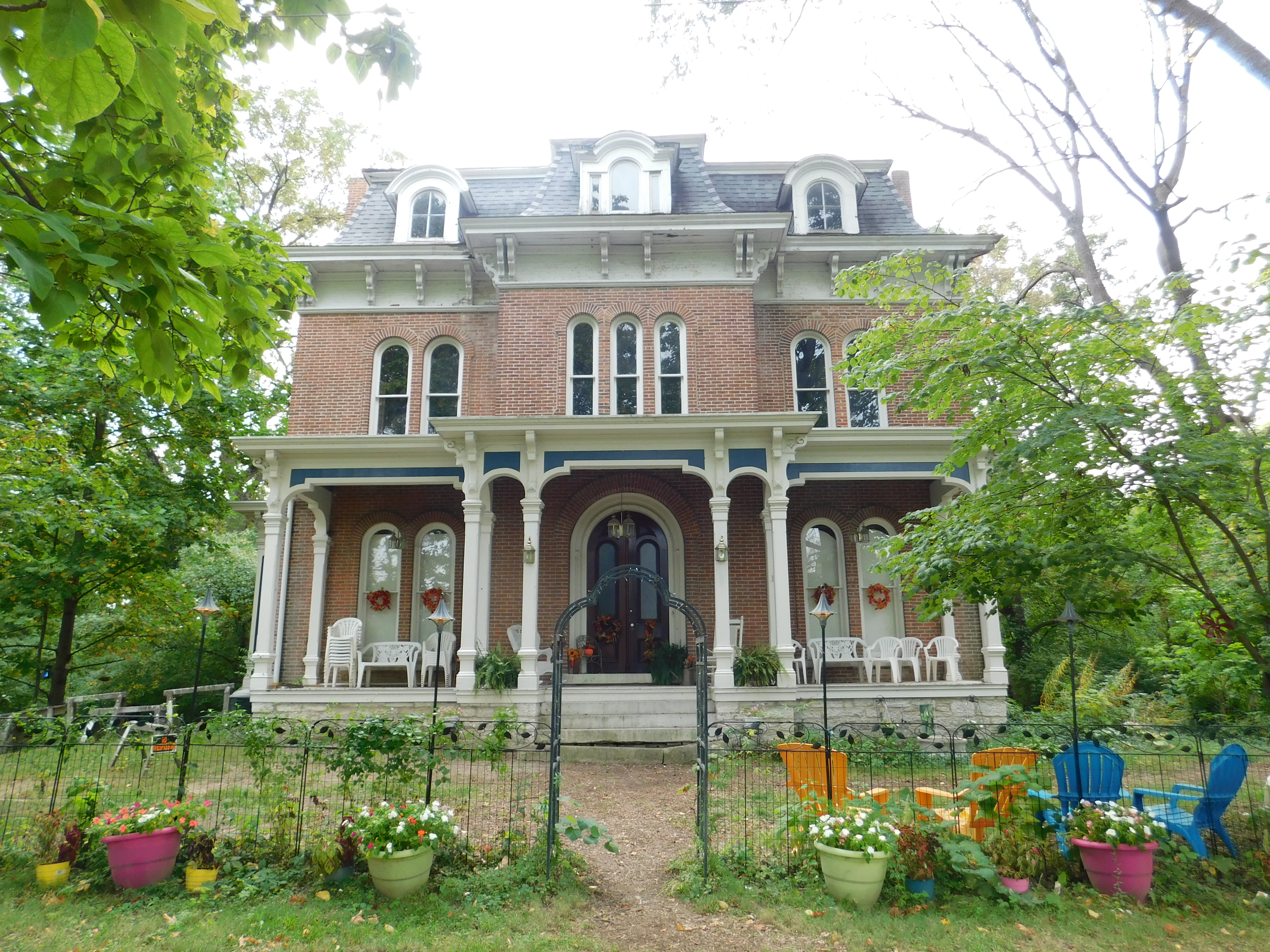McPike Mansion atmosphere