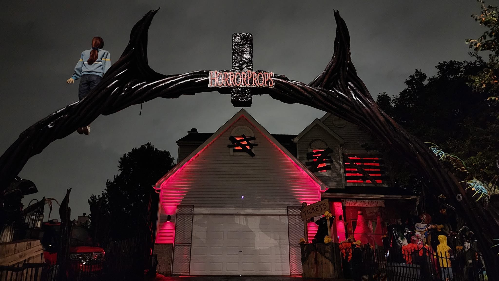 HorrorProps atmosphere